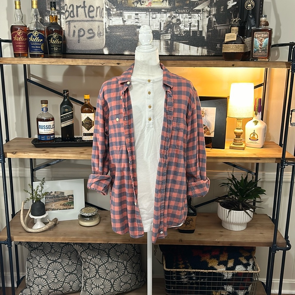 J Crew Flannel Shirt Mens Large Salmon/Grey Plaid Long Sleeve Button Up